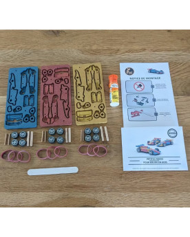 Lot de 3 formules 1 en bois